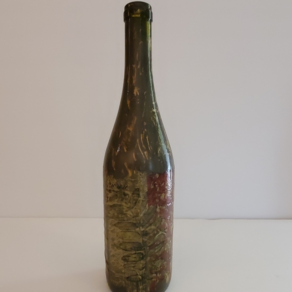 Decoupage wine bottle - Picture 3 of 4